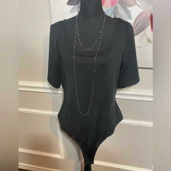 Black Fitted Bodysuit with Short Sleeves || Size 2XL (16) - Picture 2 of 13